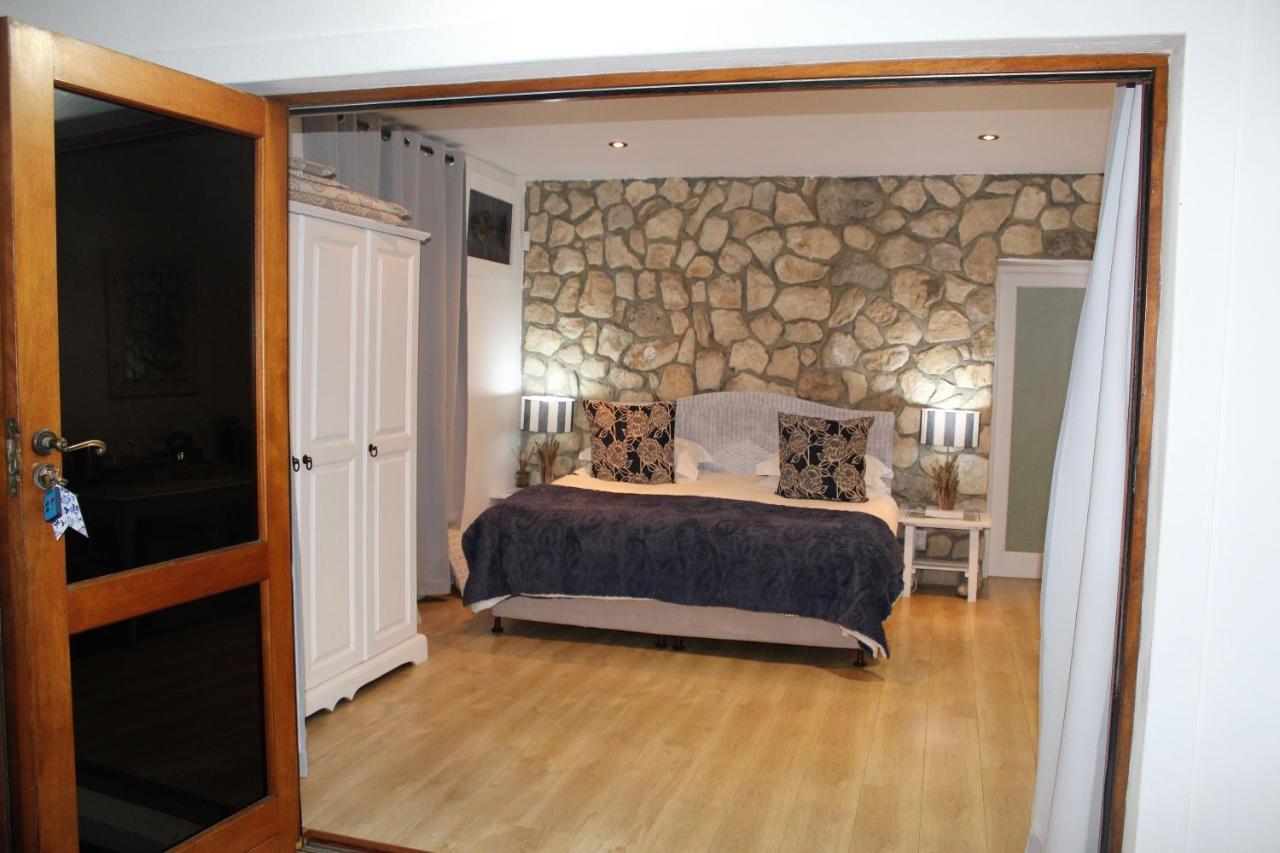 Kleinzee Oceanfront Guesthouse Gansbaai Εξωτερικό φωτογραφία