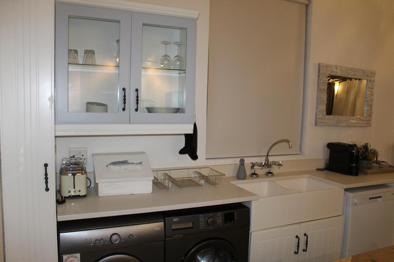 Kleinzee Oceanfront Guesthouse Gansbaai Εξωτερικό φωτογραφία