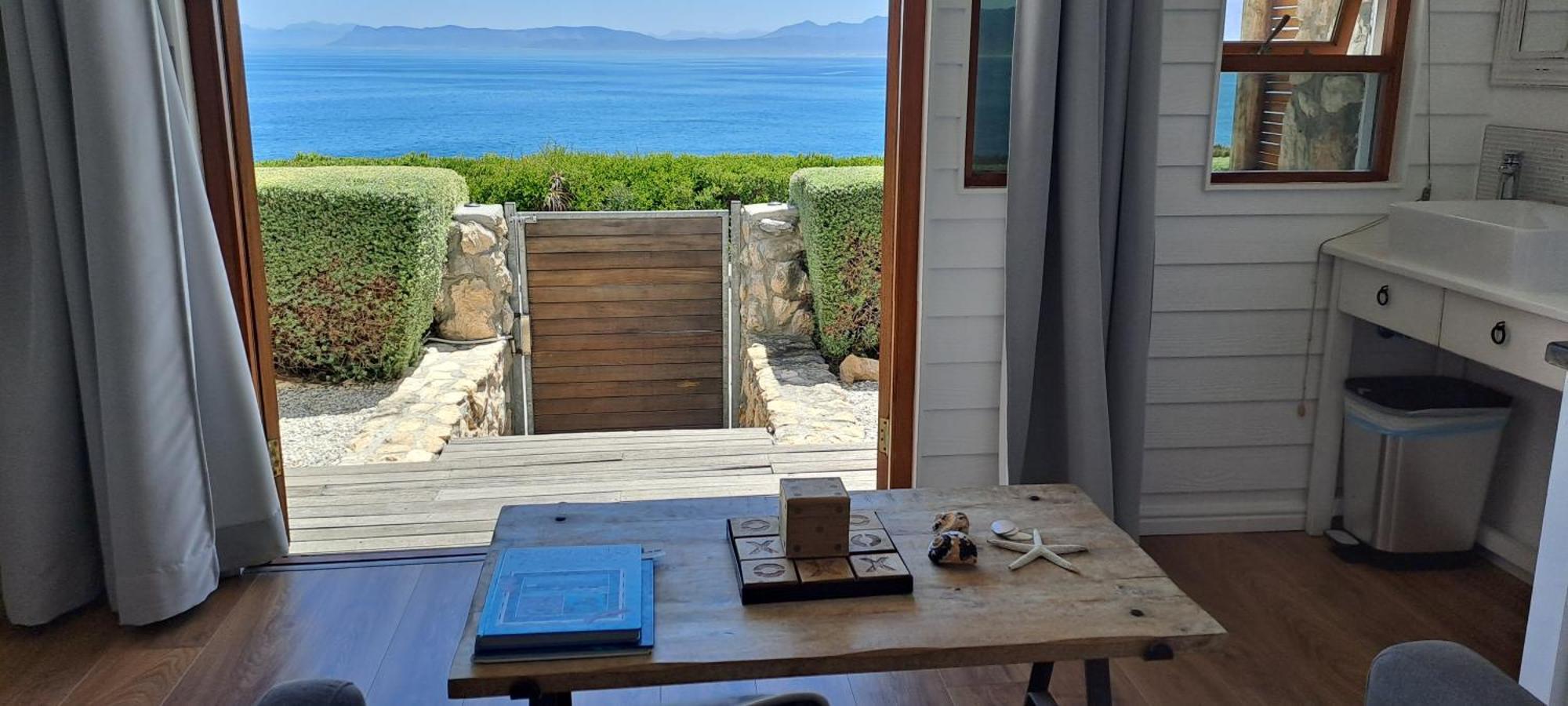 Kleinzee Oceanfront Guesthouse Gansbaai Εξωτερικό φωτογραφία