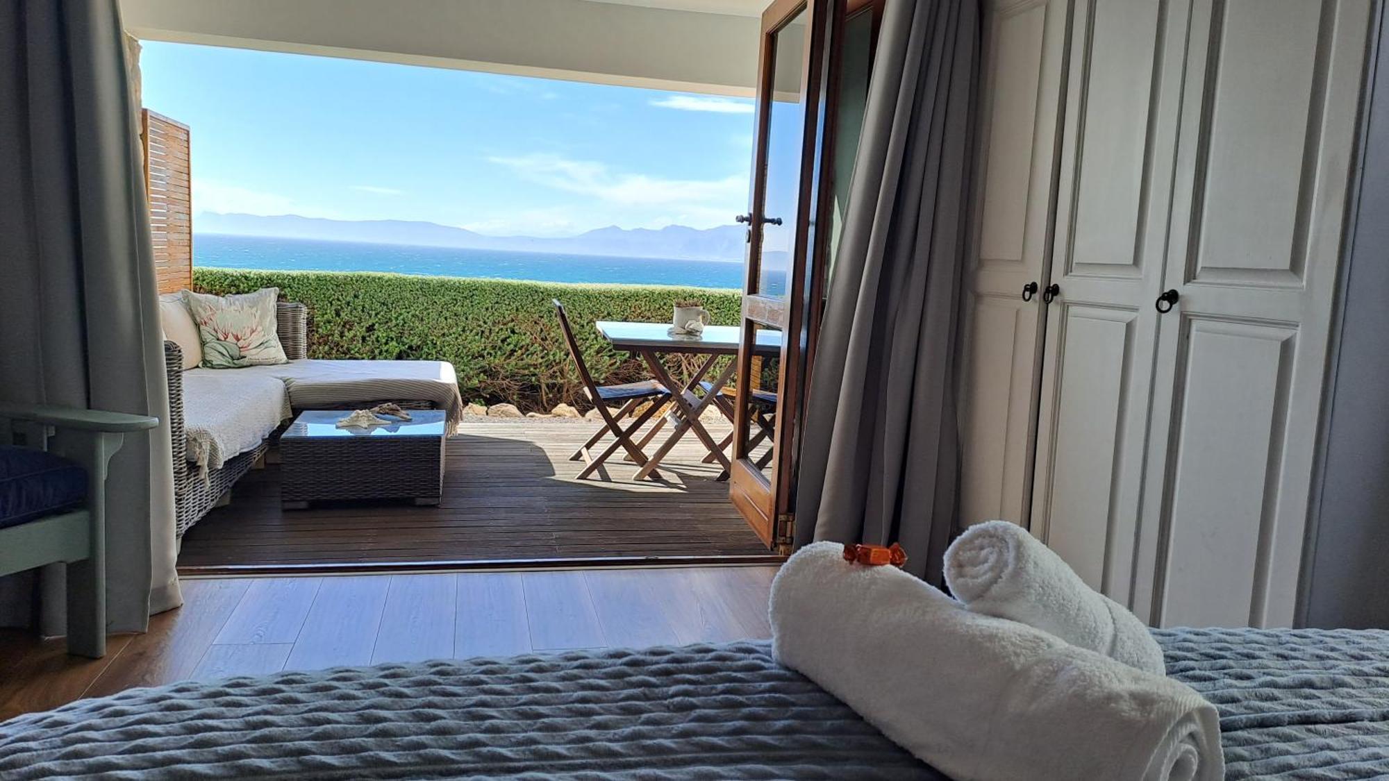 Kleinzee Oceanfront Guesthouse Gansbaai Εξωτερικό φωτογραφία